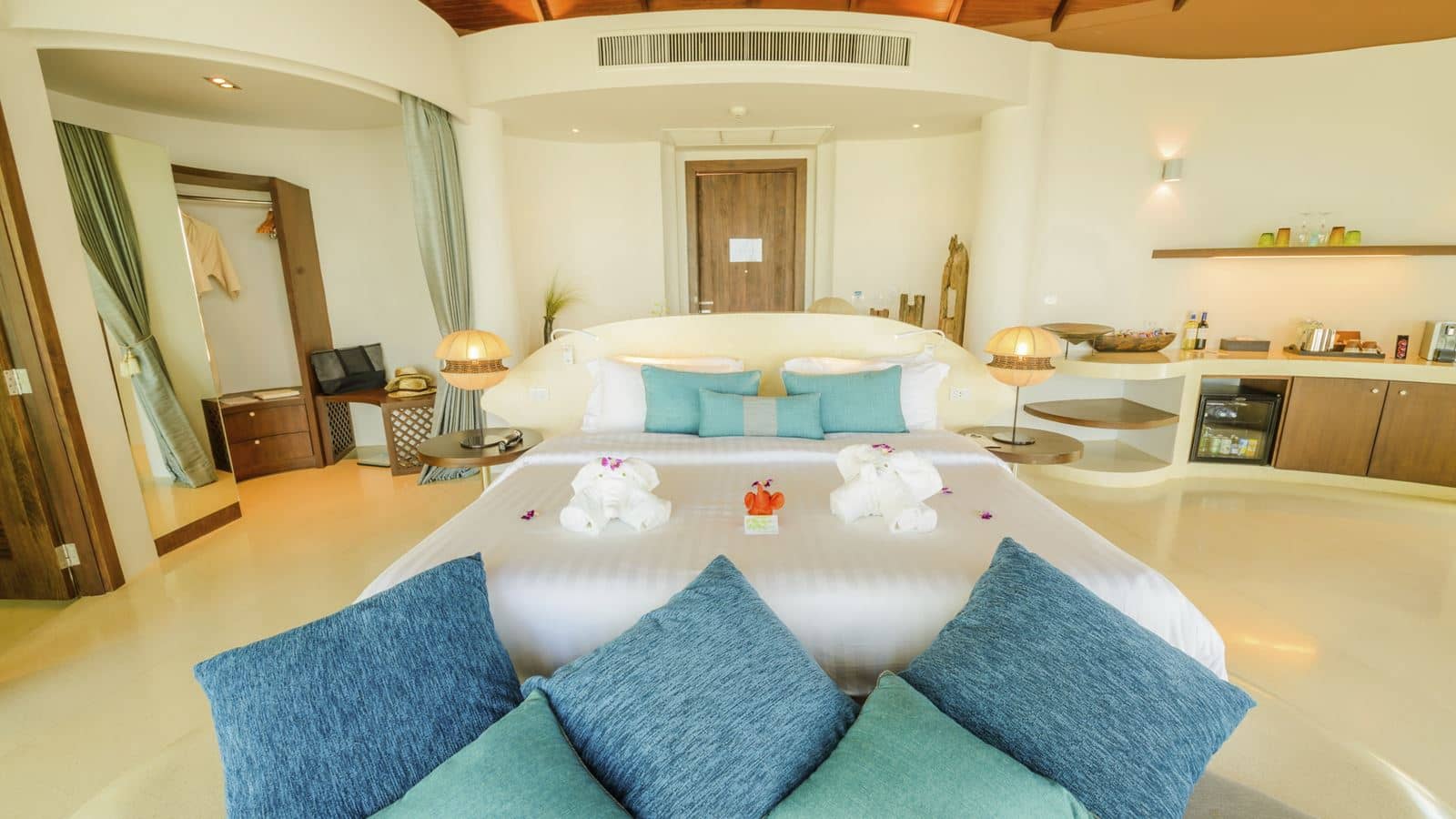 rooms-pool-villa-sea-view