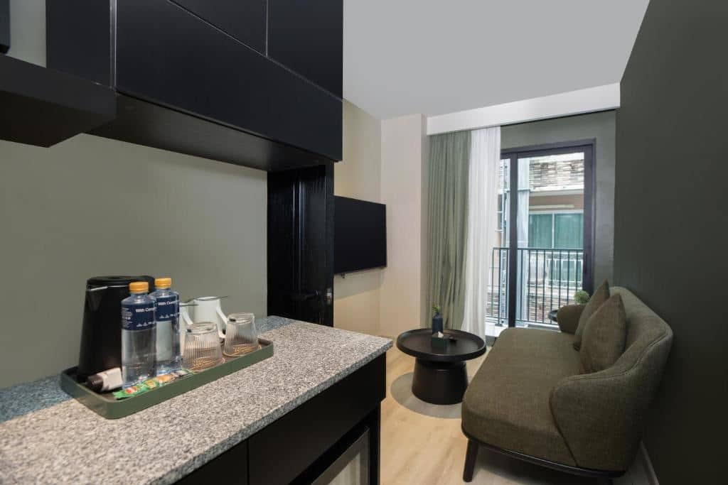 rooms-family-conexting-room
