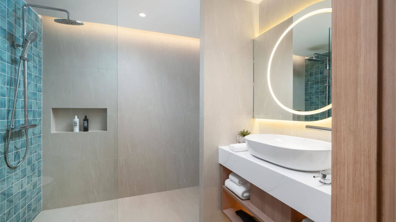 rooms-superior-room