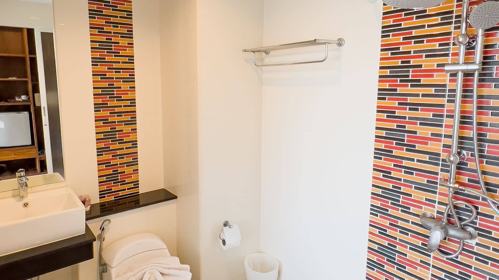 rooms-deluxe-room