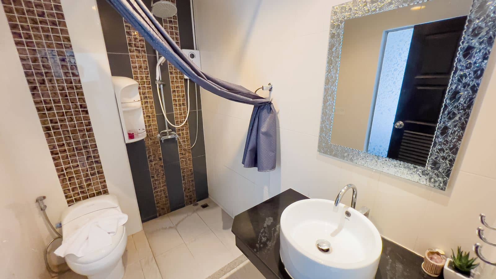 rooms-suiperior-room