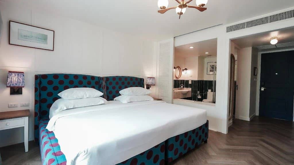 rooms-roomy-deluxe