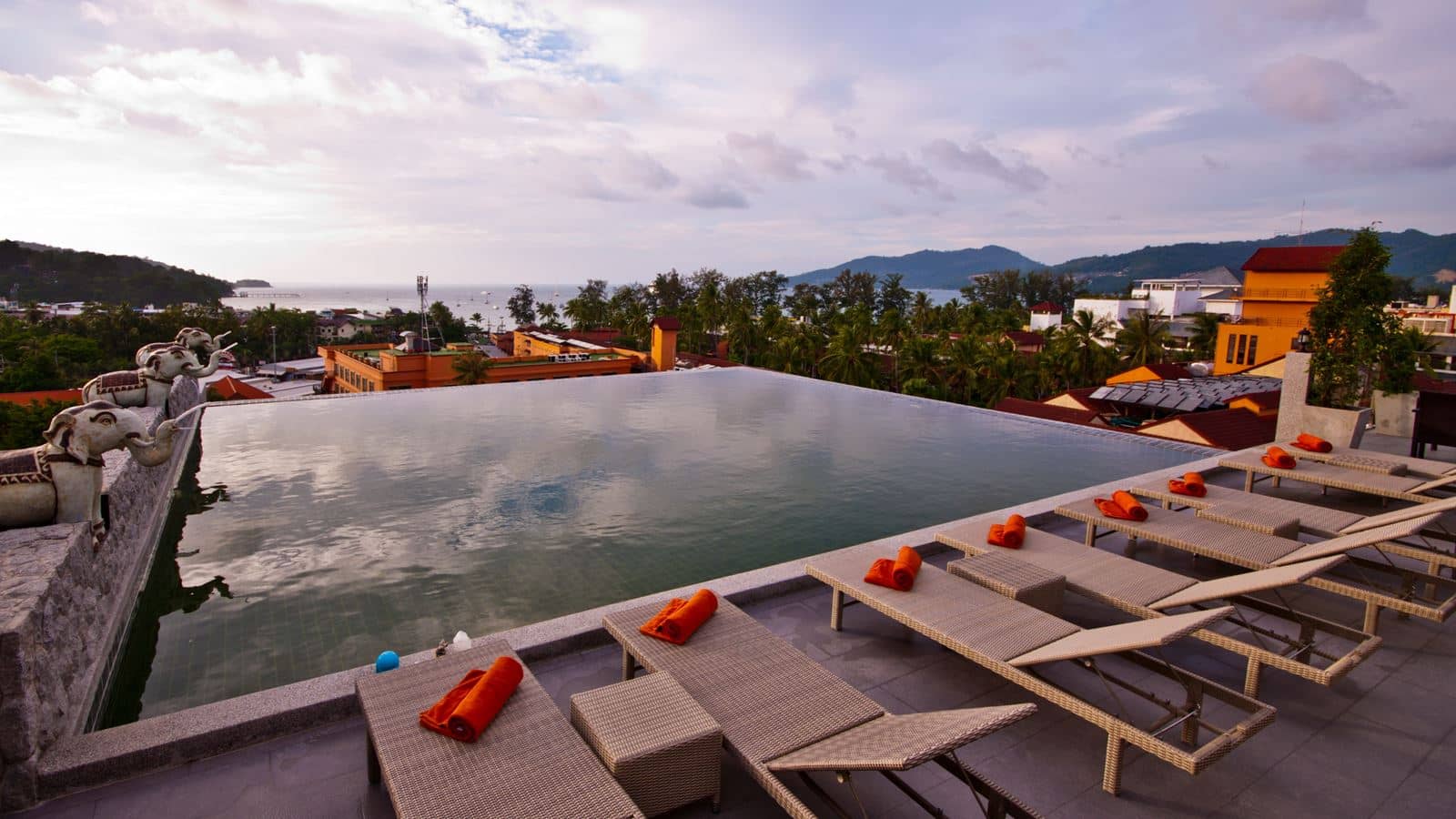 restaurants-meir-jarr-at-rooftop