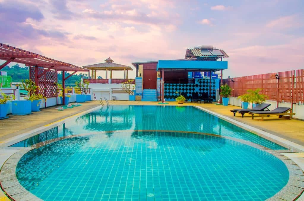 pools-outdoor-pool