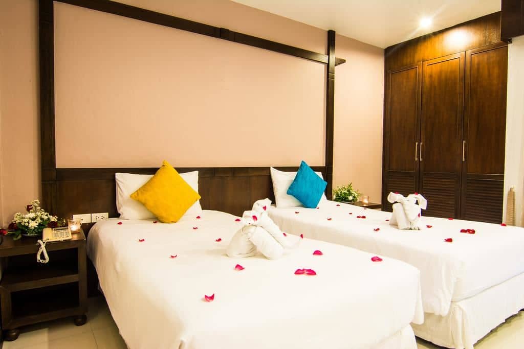 rooms-superior-room