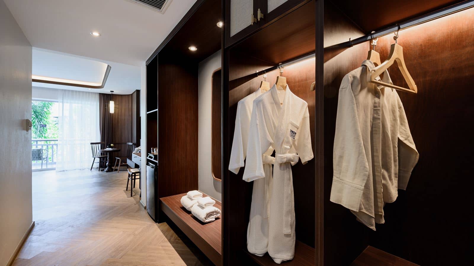 rooms-superior-room
