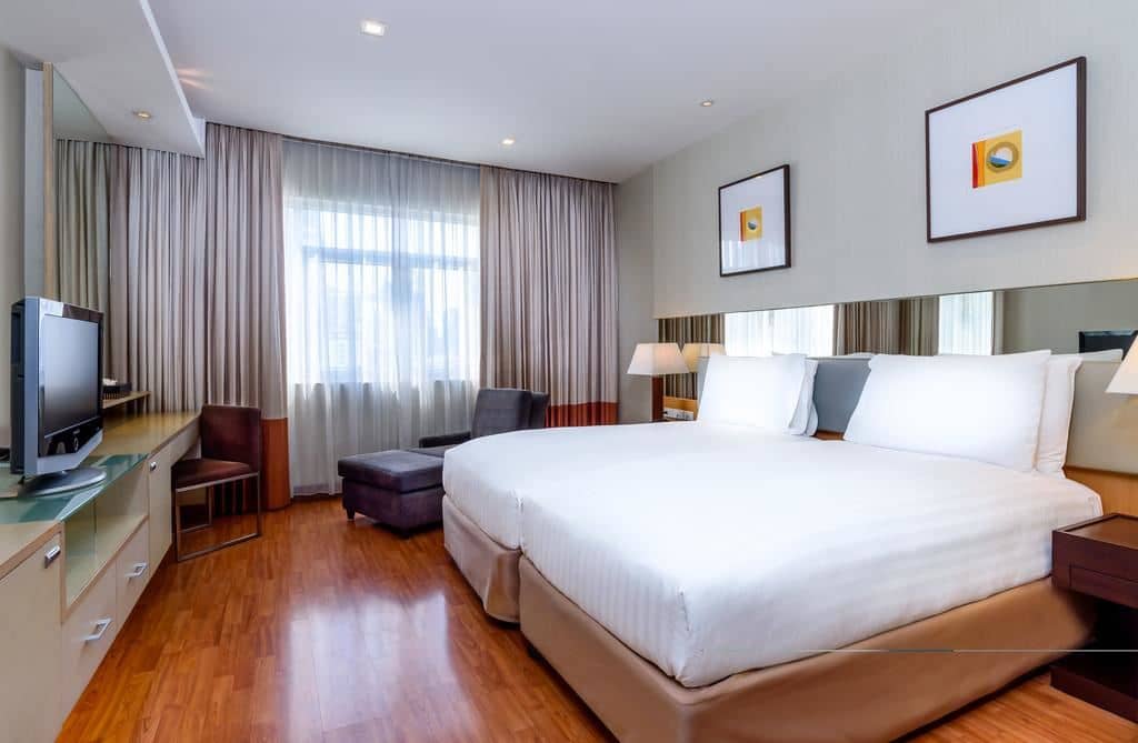 rooms-deluxe-room