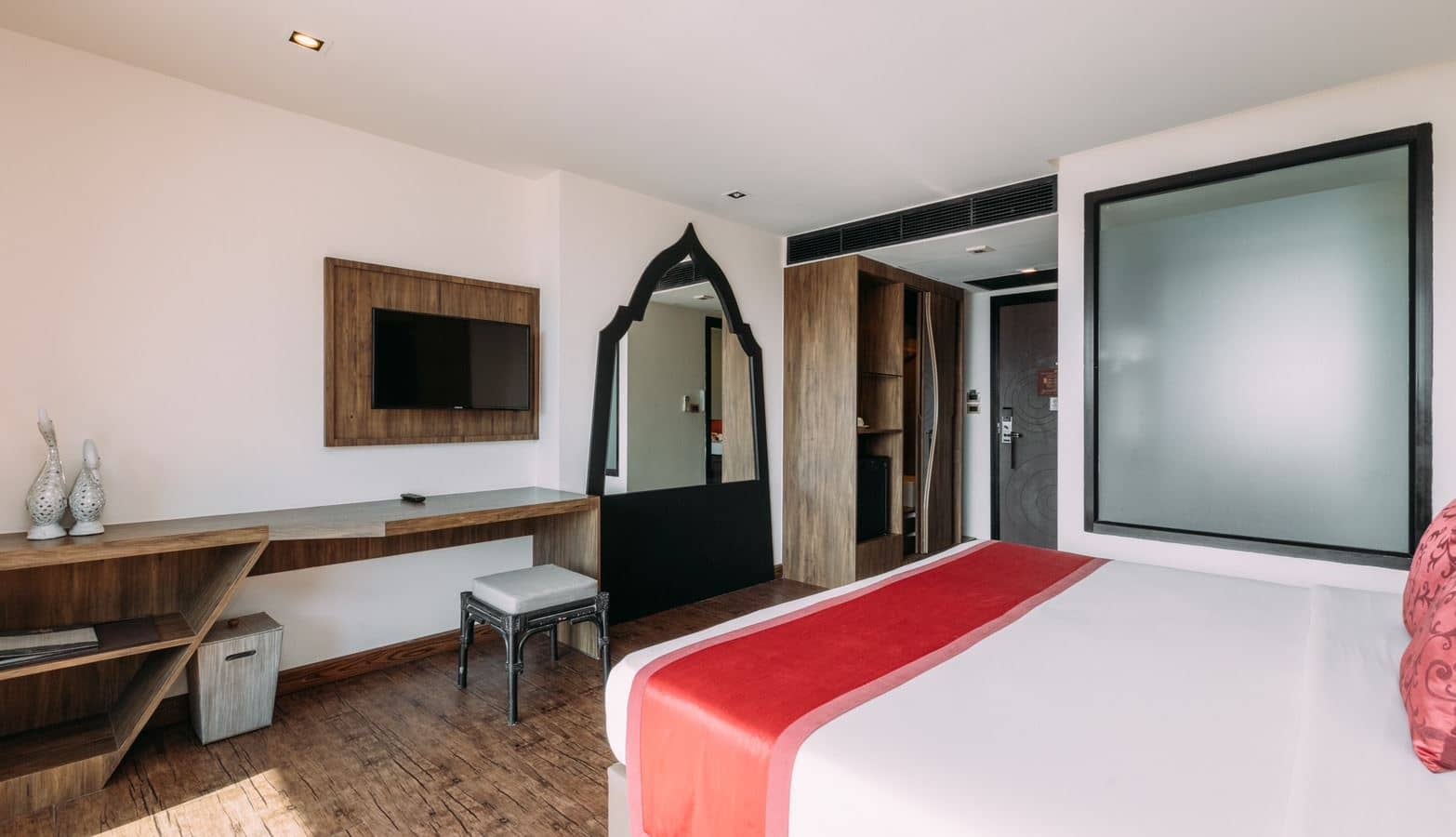 rooms-deluxe-room
