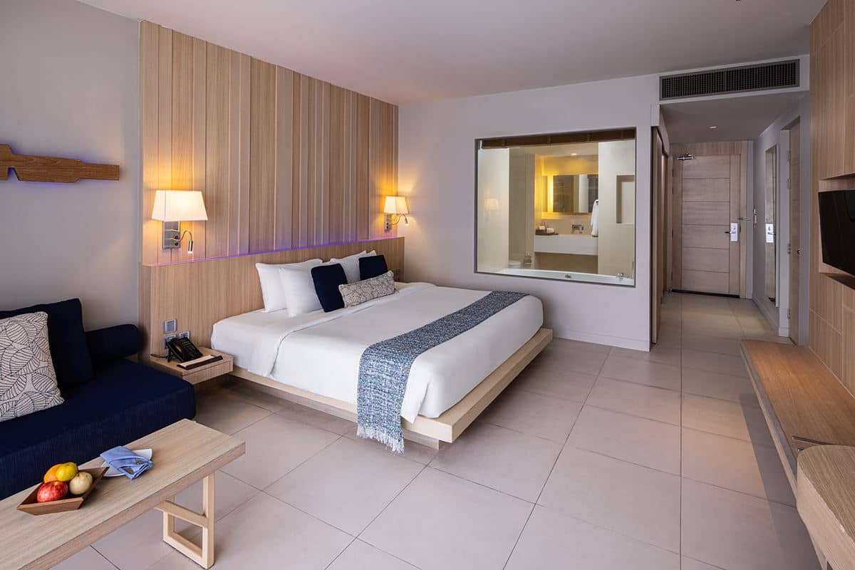 rooms-deluxe-room