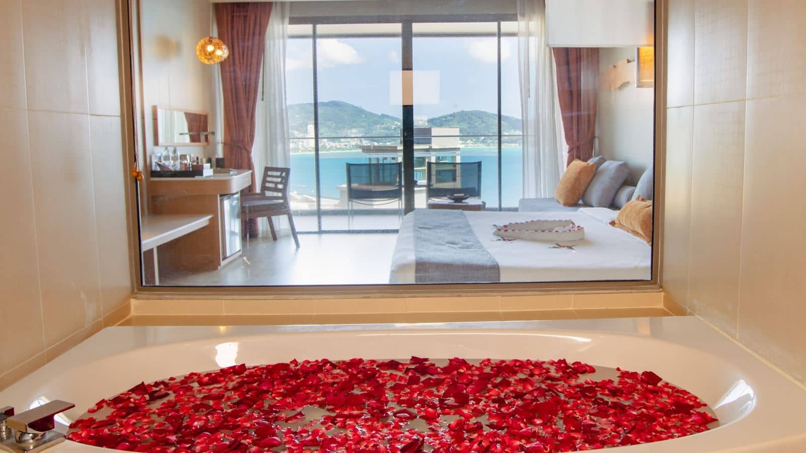rooms-honeymoon-sea-view