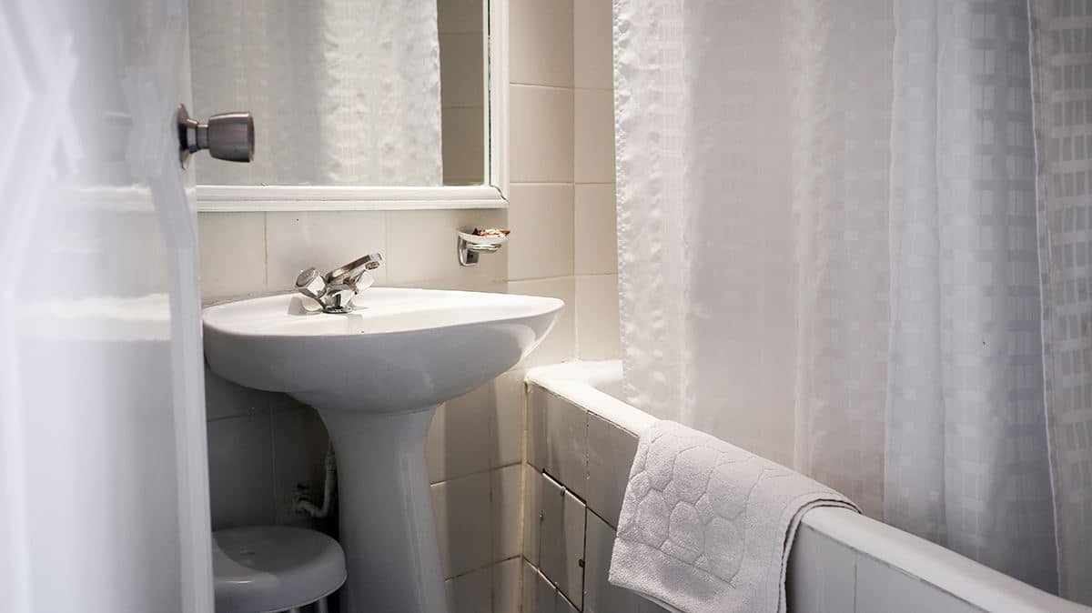 rooms-standard-room