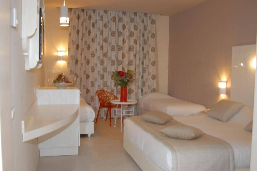 rooms-quadruple-standard-garden-view-room