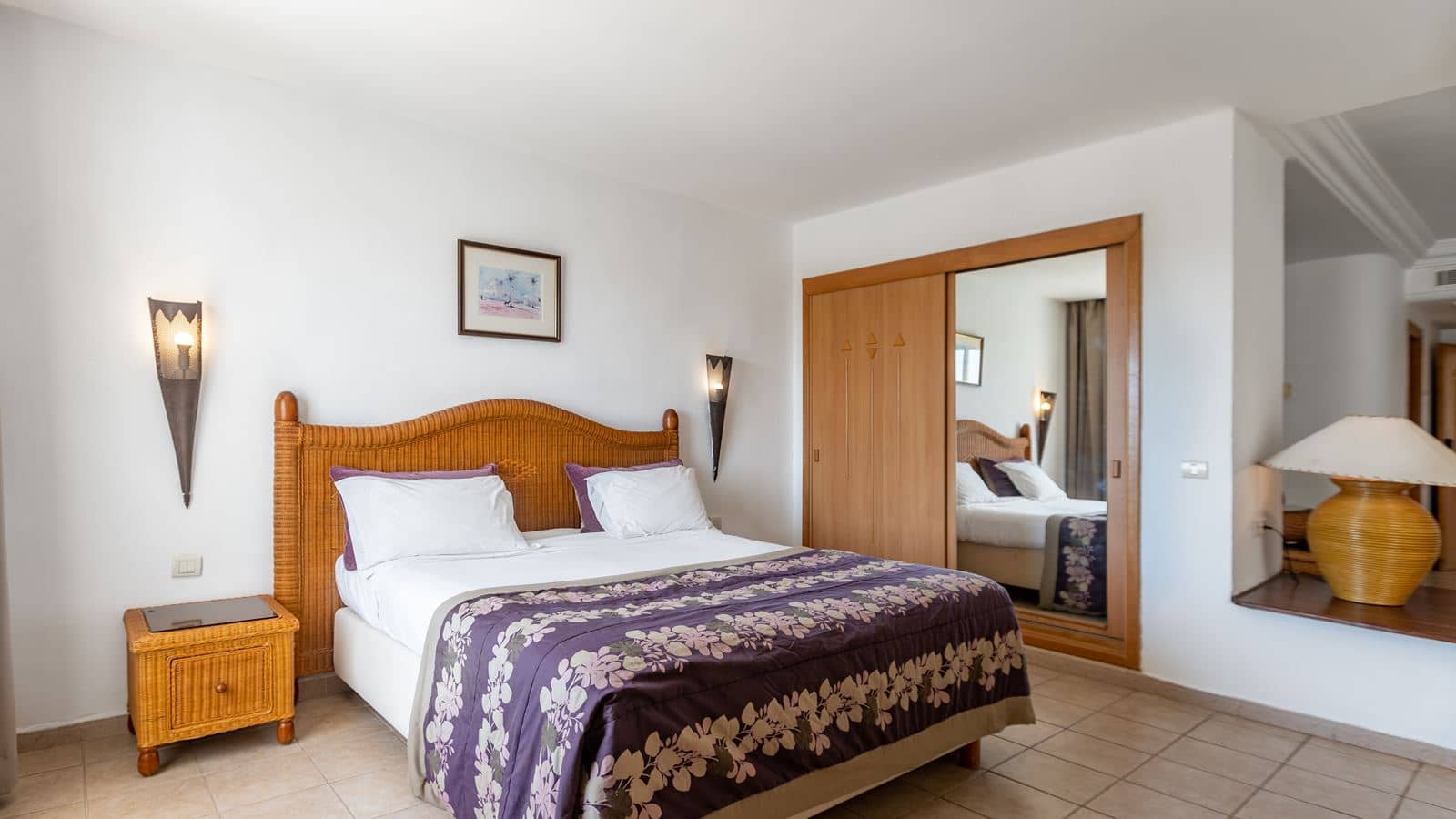rooms-room-family-garden-view