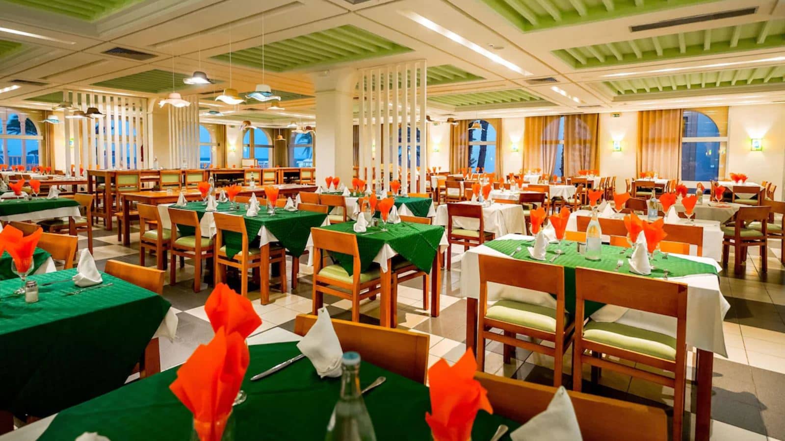 restaurants-restaurants