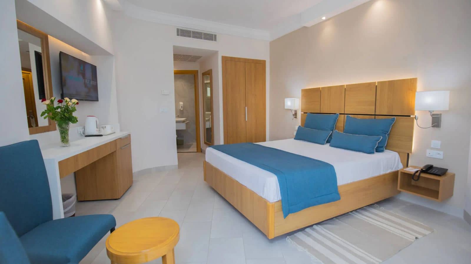 rooms-standart-room-double-superior-balcony-or-terrace