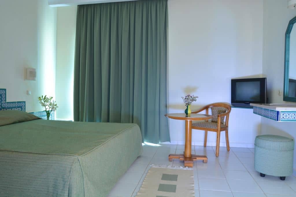 rooms-room-standard-gardenview