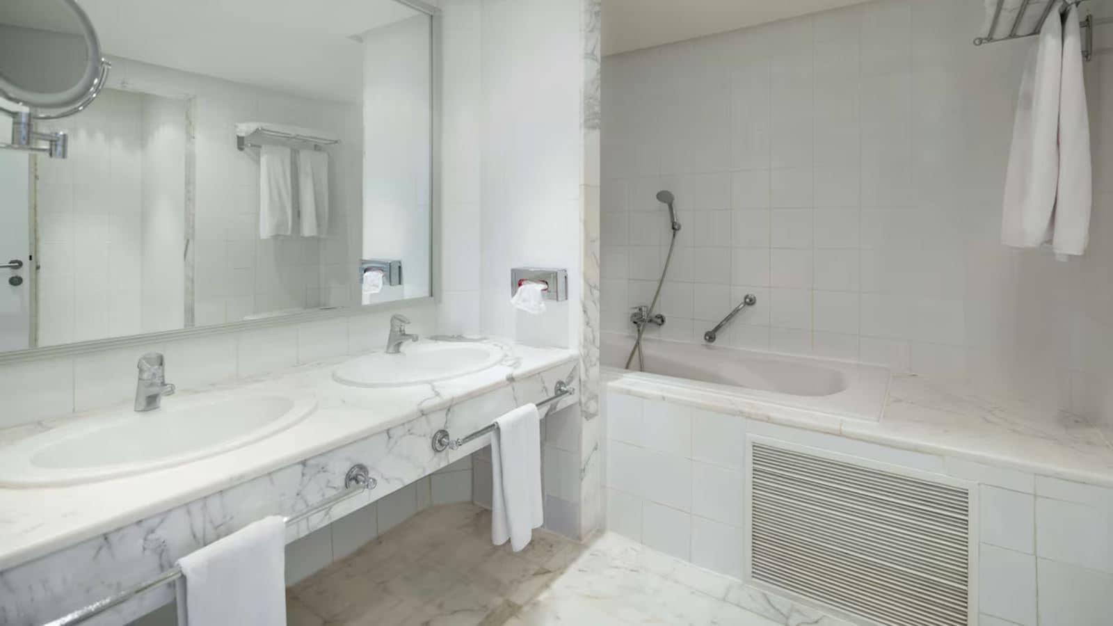 rooms-family-room-superior