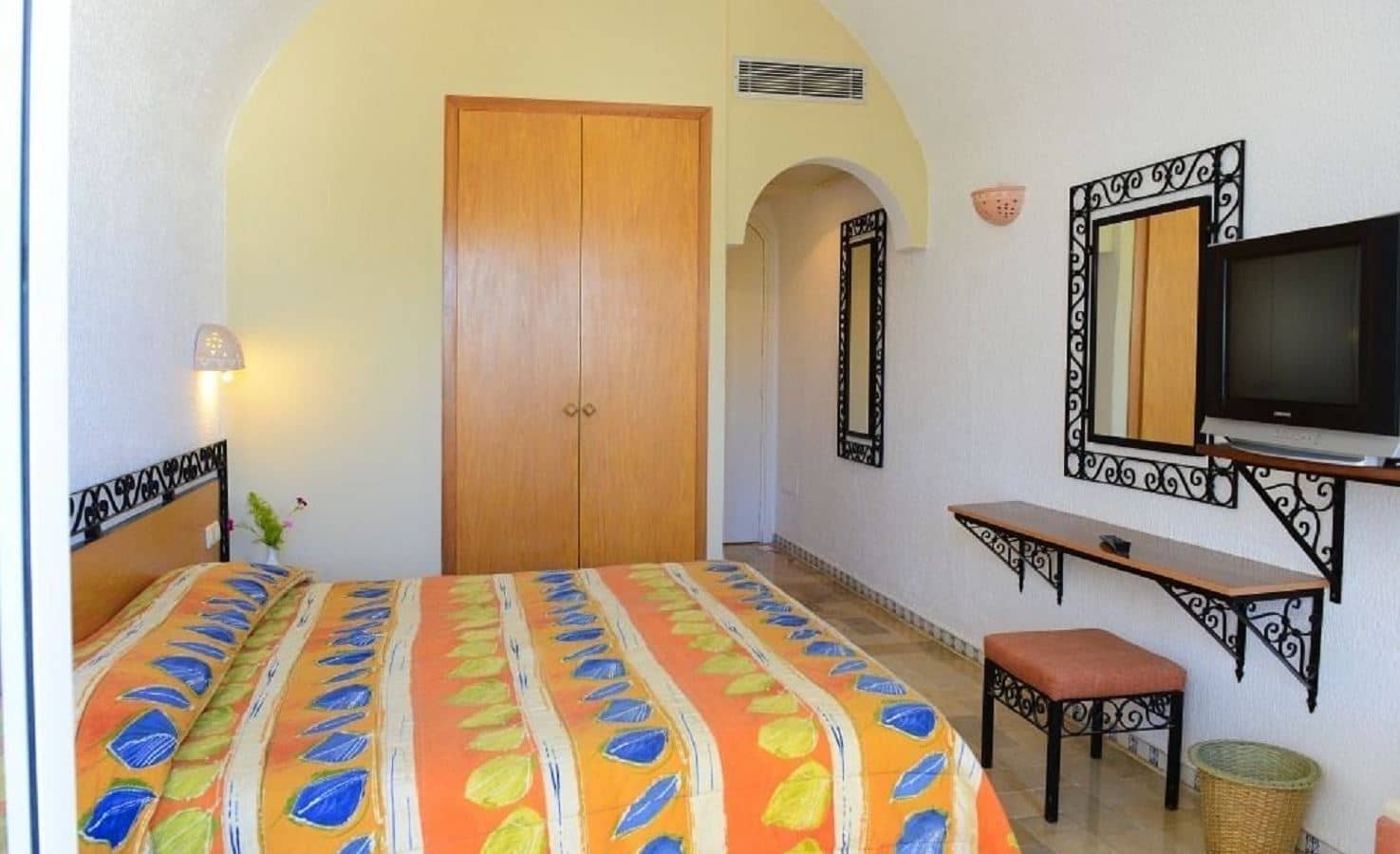 rooms-standard-room