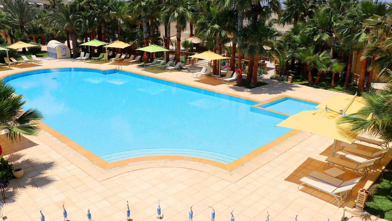 pools-outdoor-pool