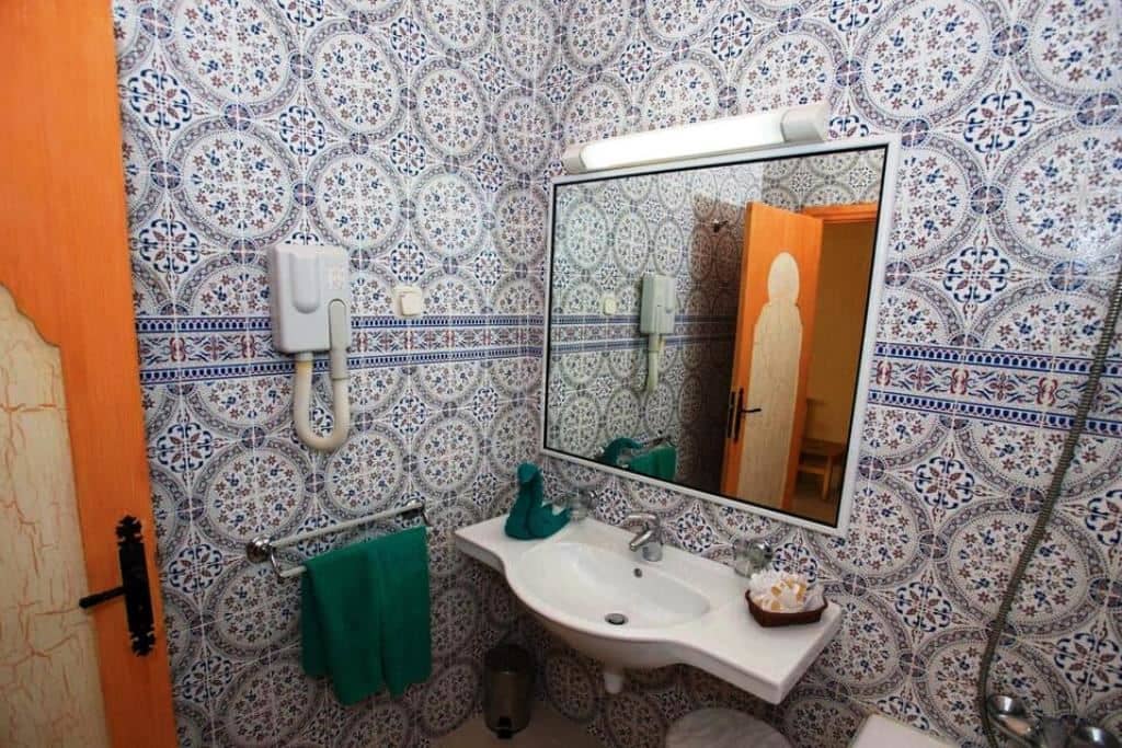 rooms-standard-room