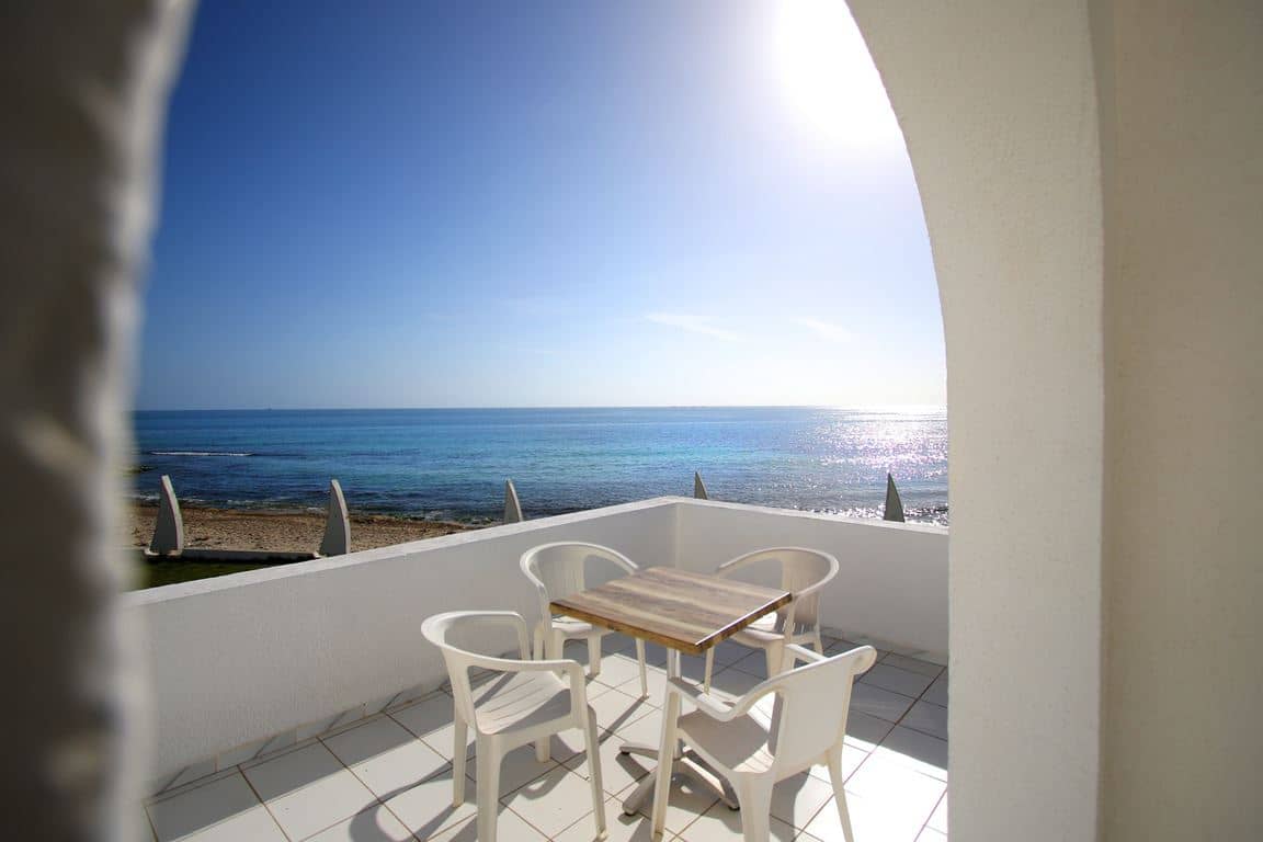 rooms-room-standard-seaview