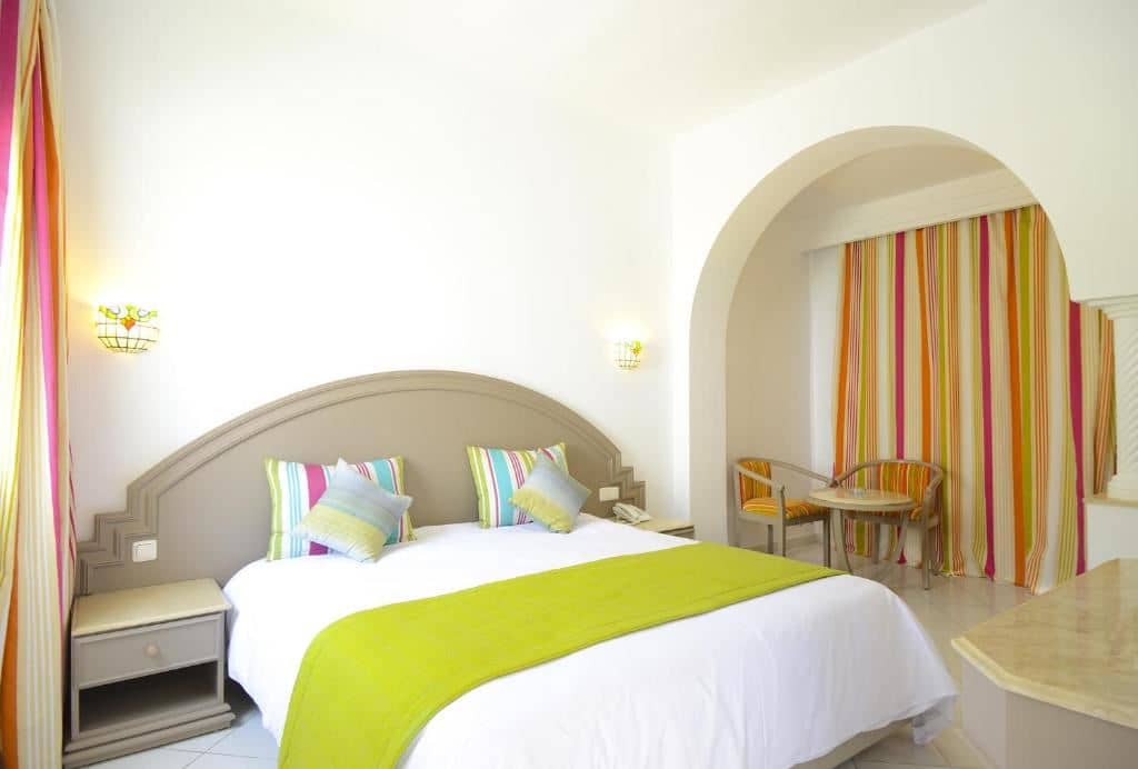 rooms-room-standard