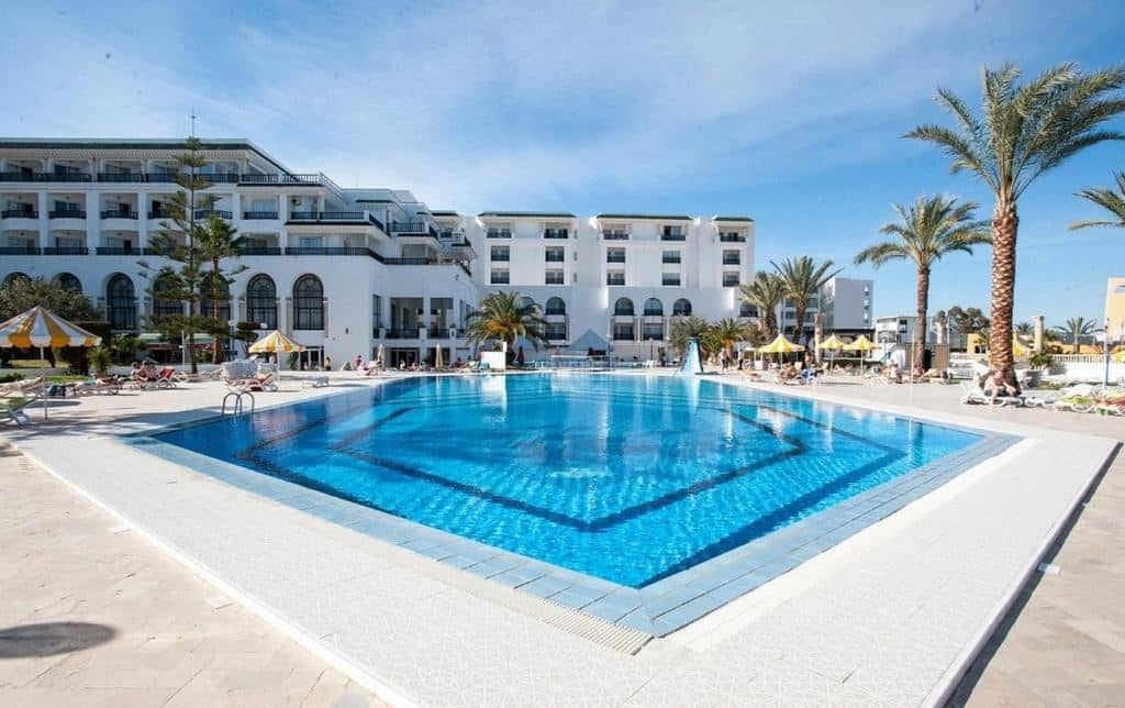 pools-outdoor-pool