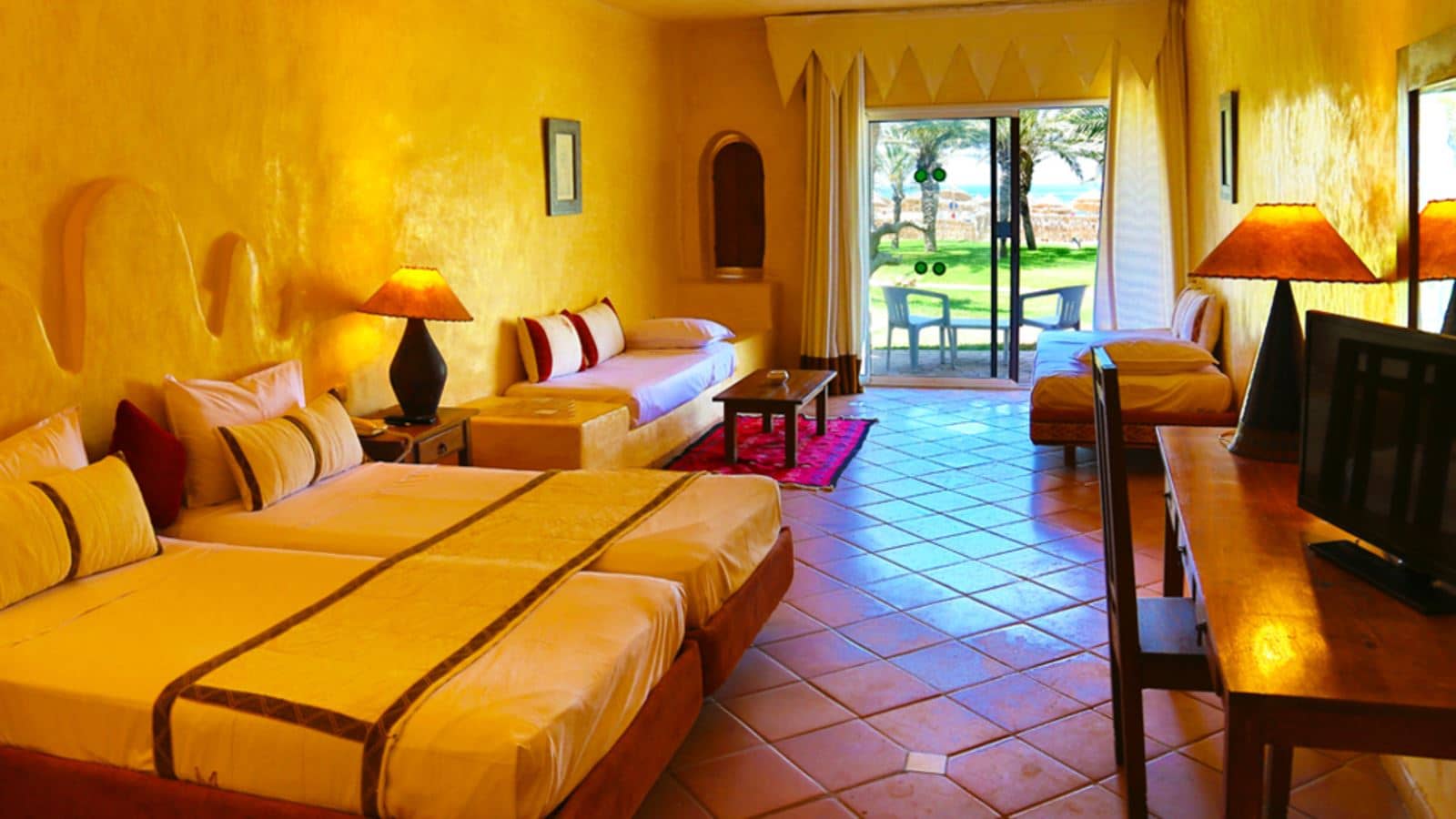 rooms-quadruple-standard-room