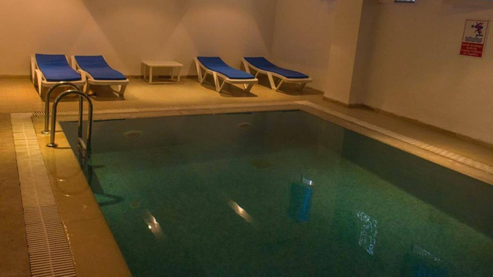 pools-indoor-pool