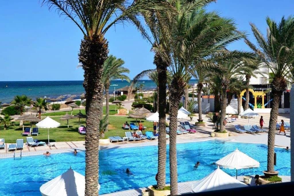 pools-outdoor-pool
