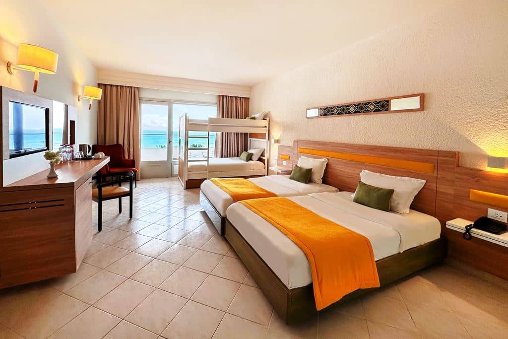 rooms-family-room