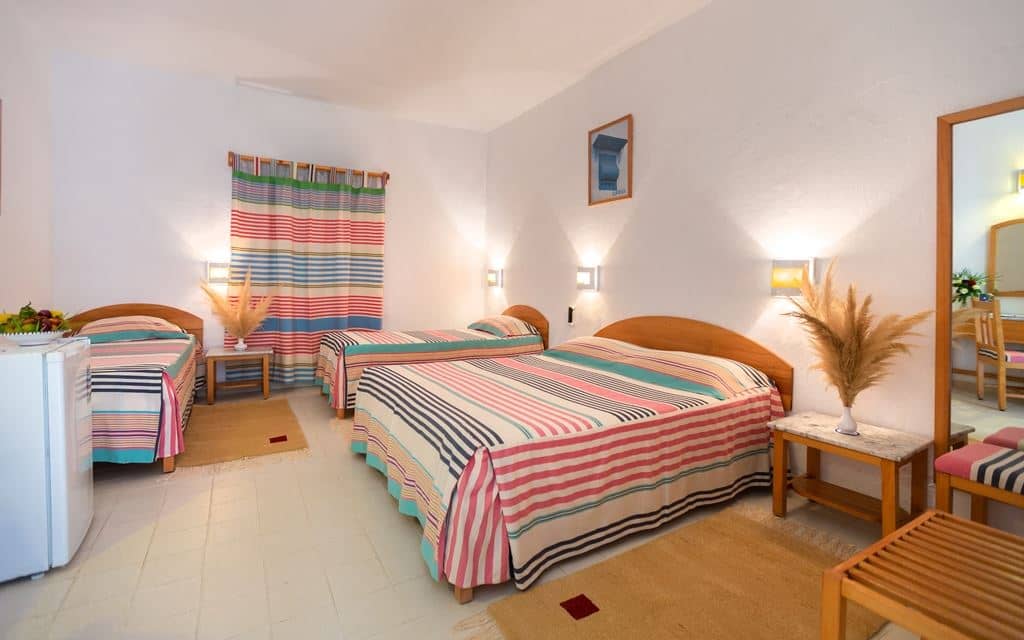 rooms-family-room
