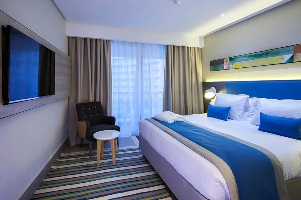 rooms-standard-room-cityview