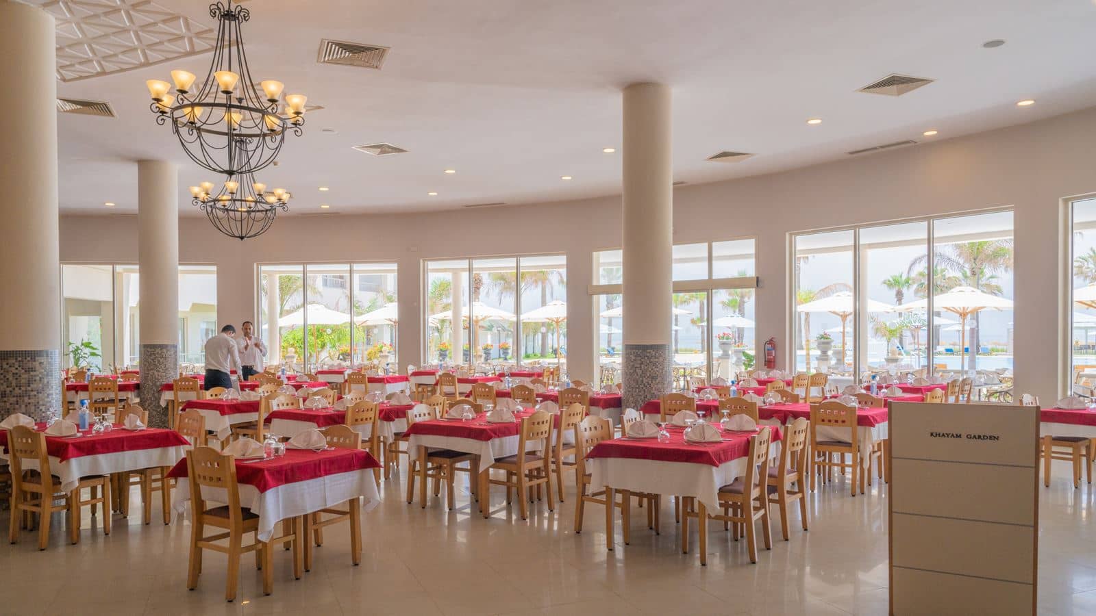 restaurants-main-restaurant-le-phoenix