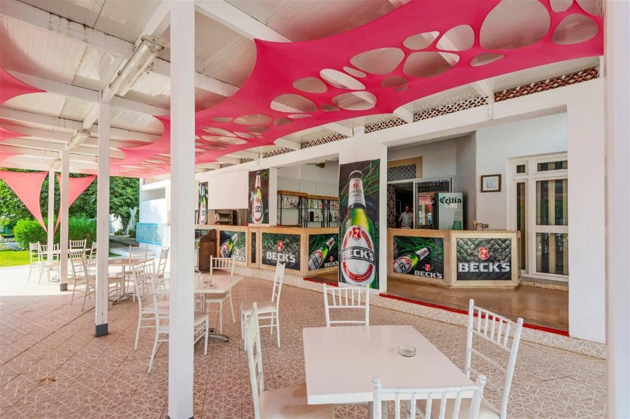 bars-pool-snack-bar