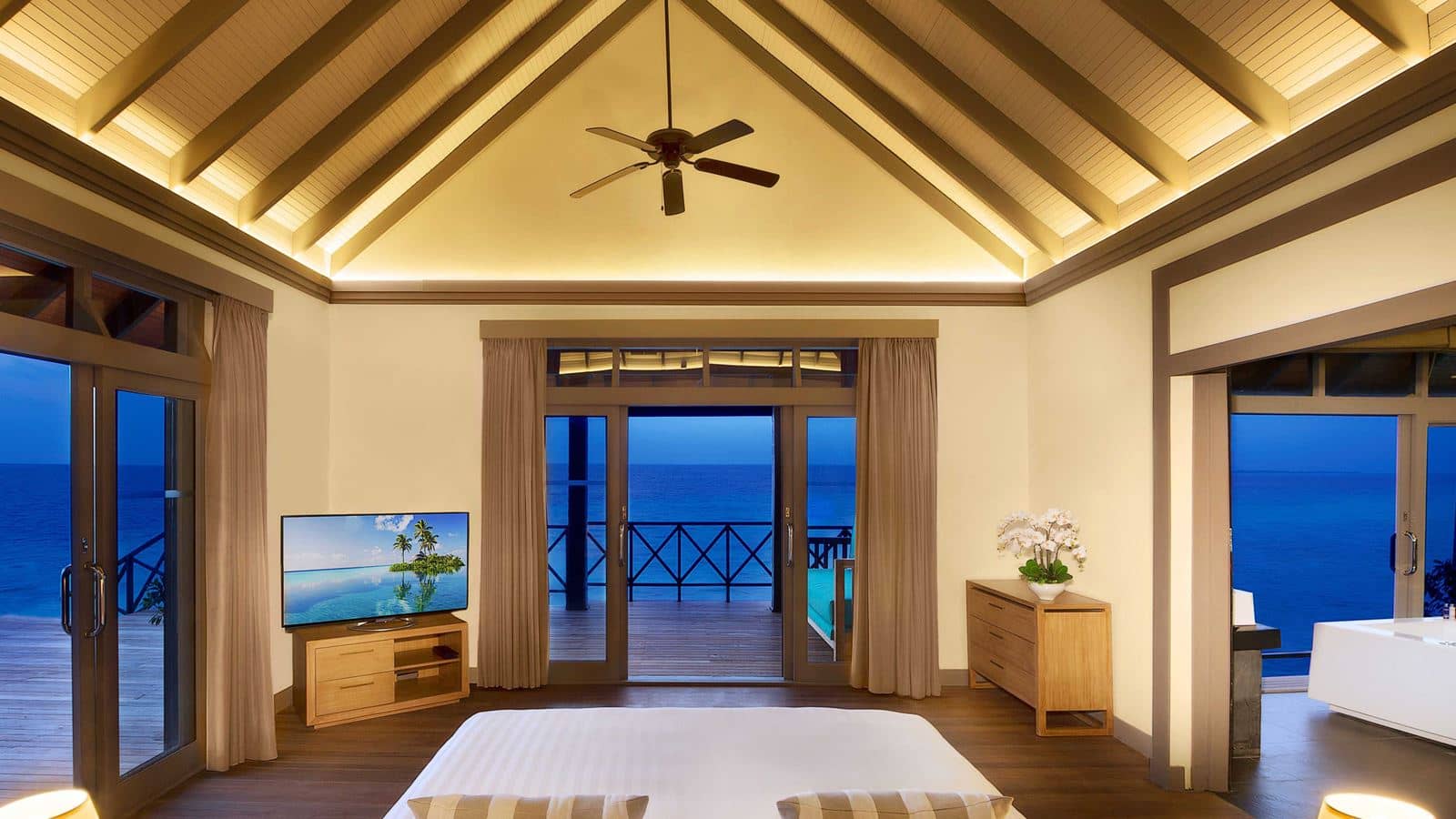 rooms-two-bedroom-ocean-residence-with-family-infinity-pool