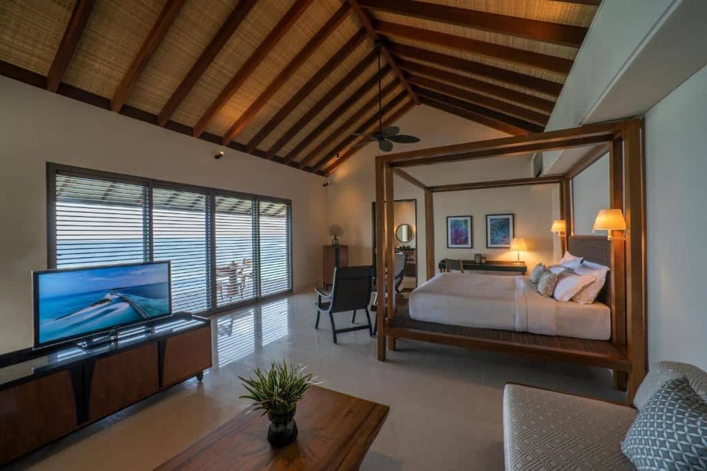 rooms-deluxe-lagoon-pool-villa