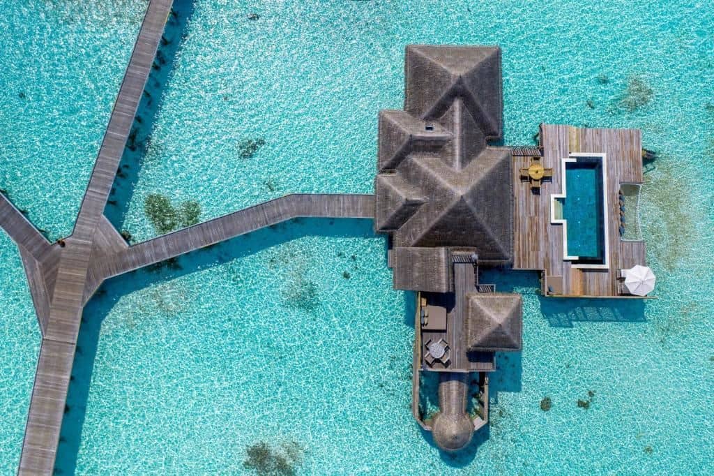 rooms-residence-with-pool