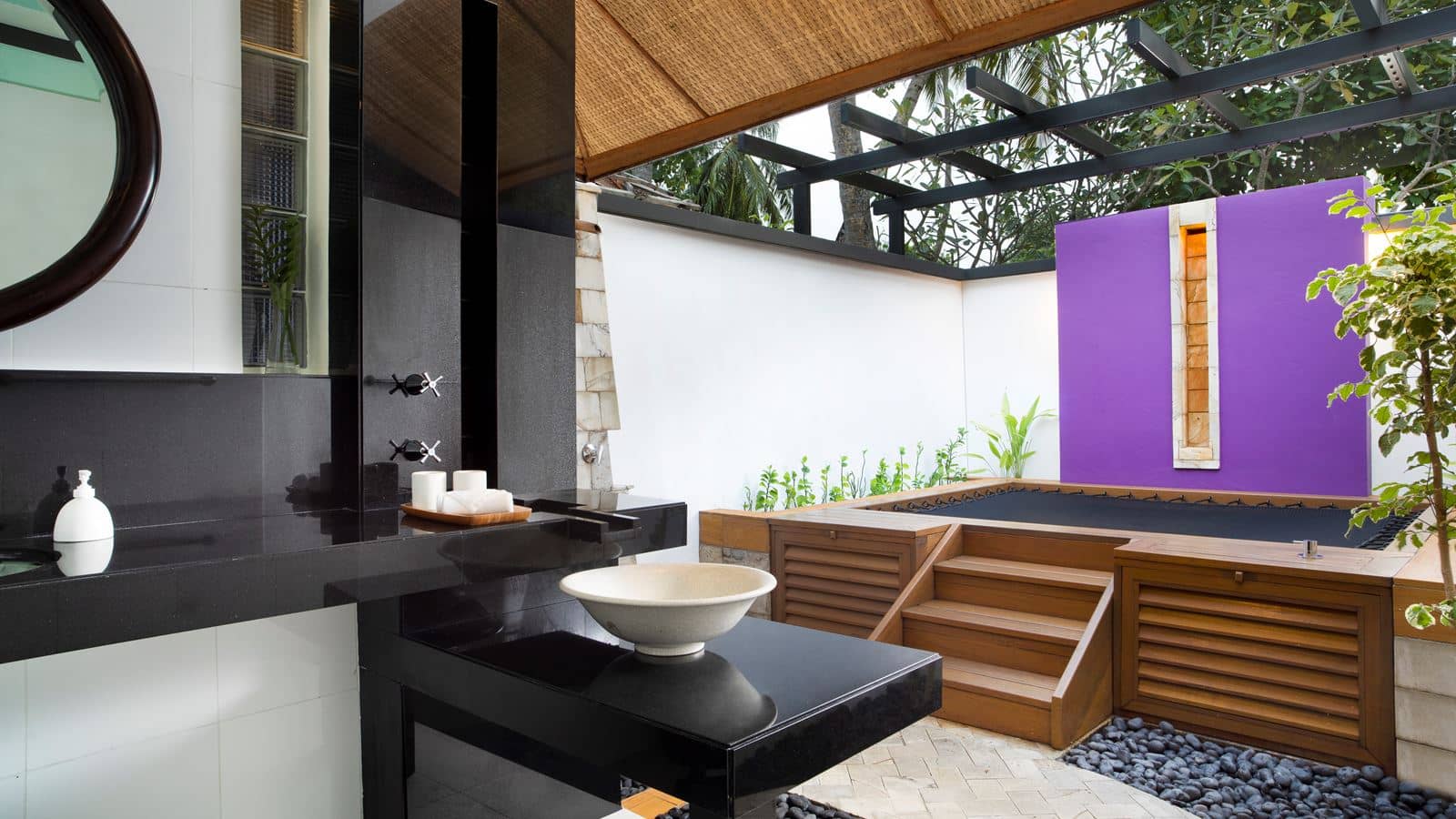 rooms-beachfront-rainmist-villa