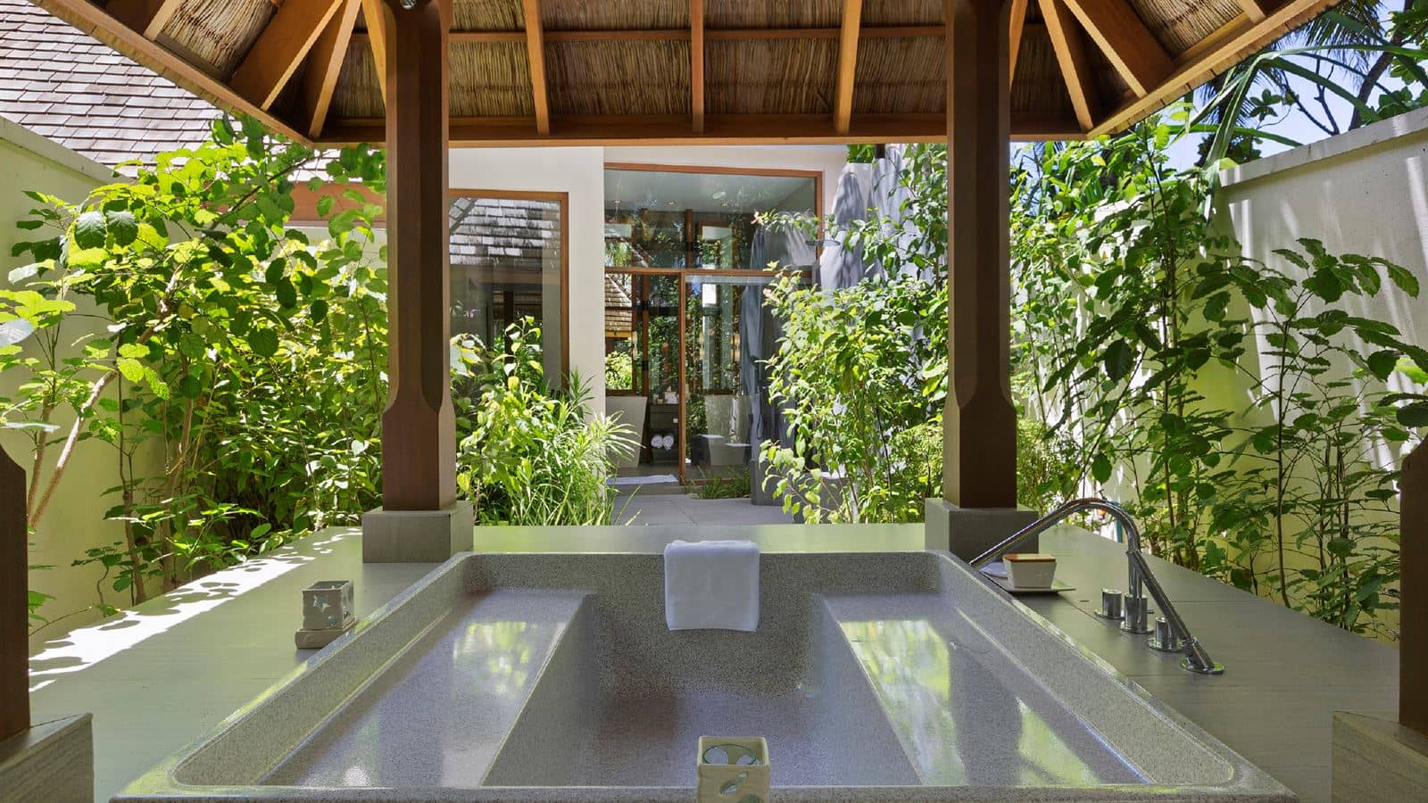 rooms-beach-villa