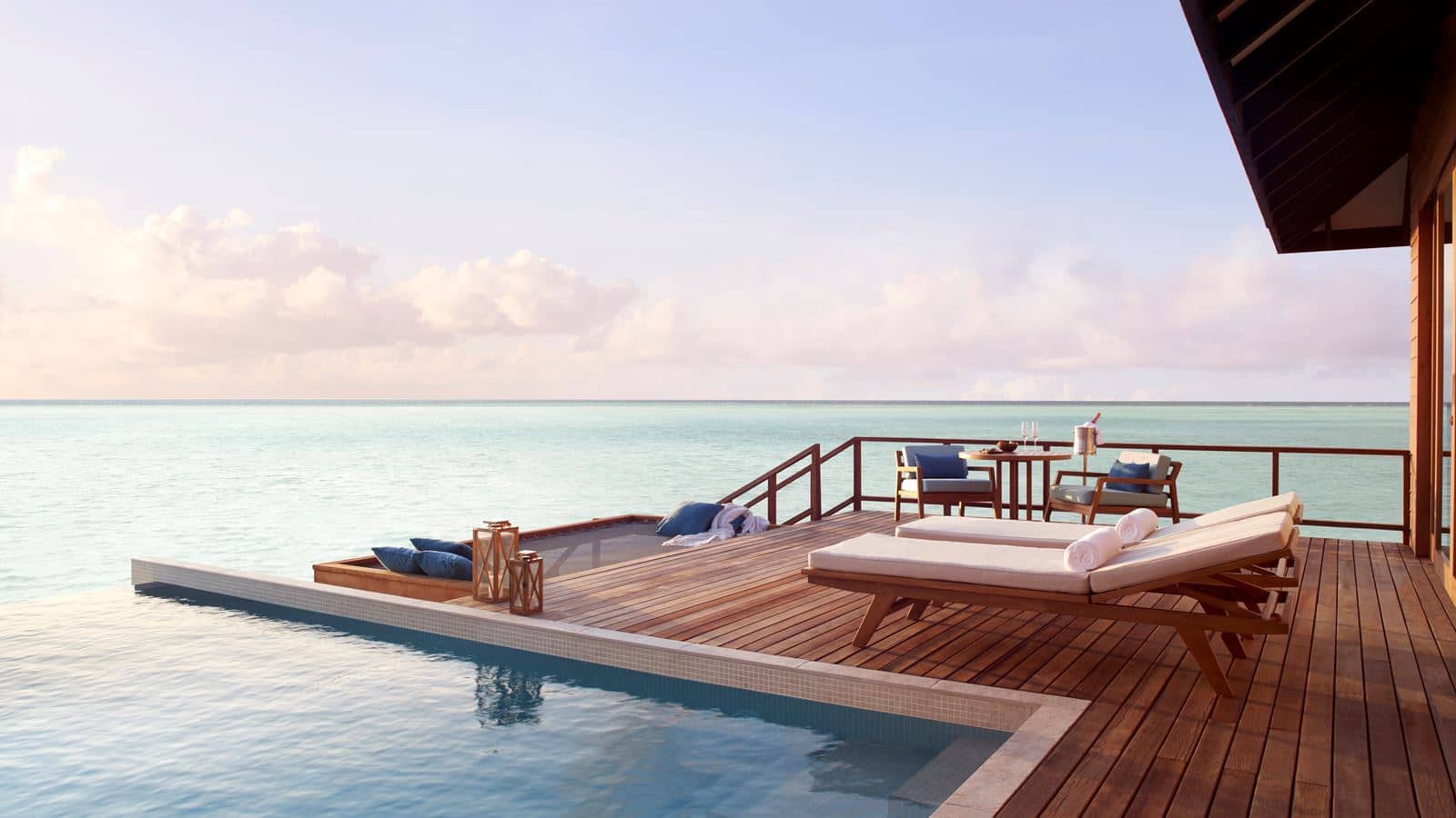 rooms-deluxe-over-water-pool-villa