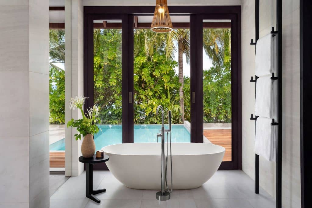 rooms-beach-pool-villa