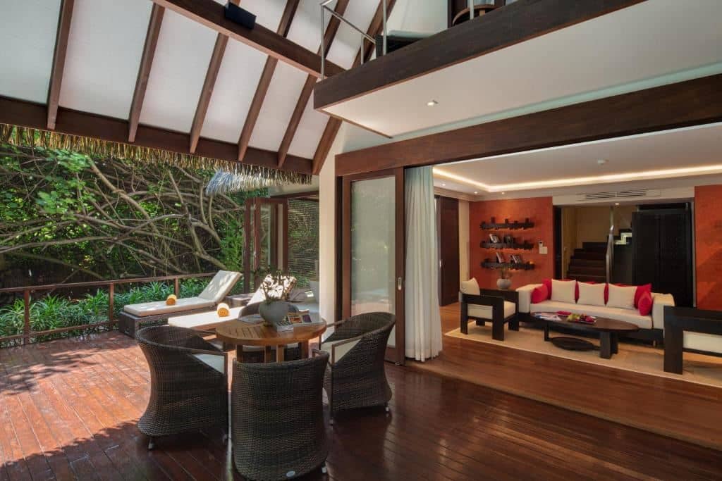 rooms-duplex-honeymoon-suite