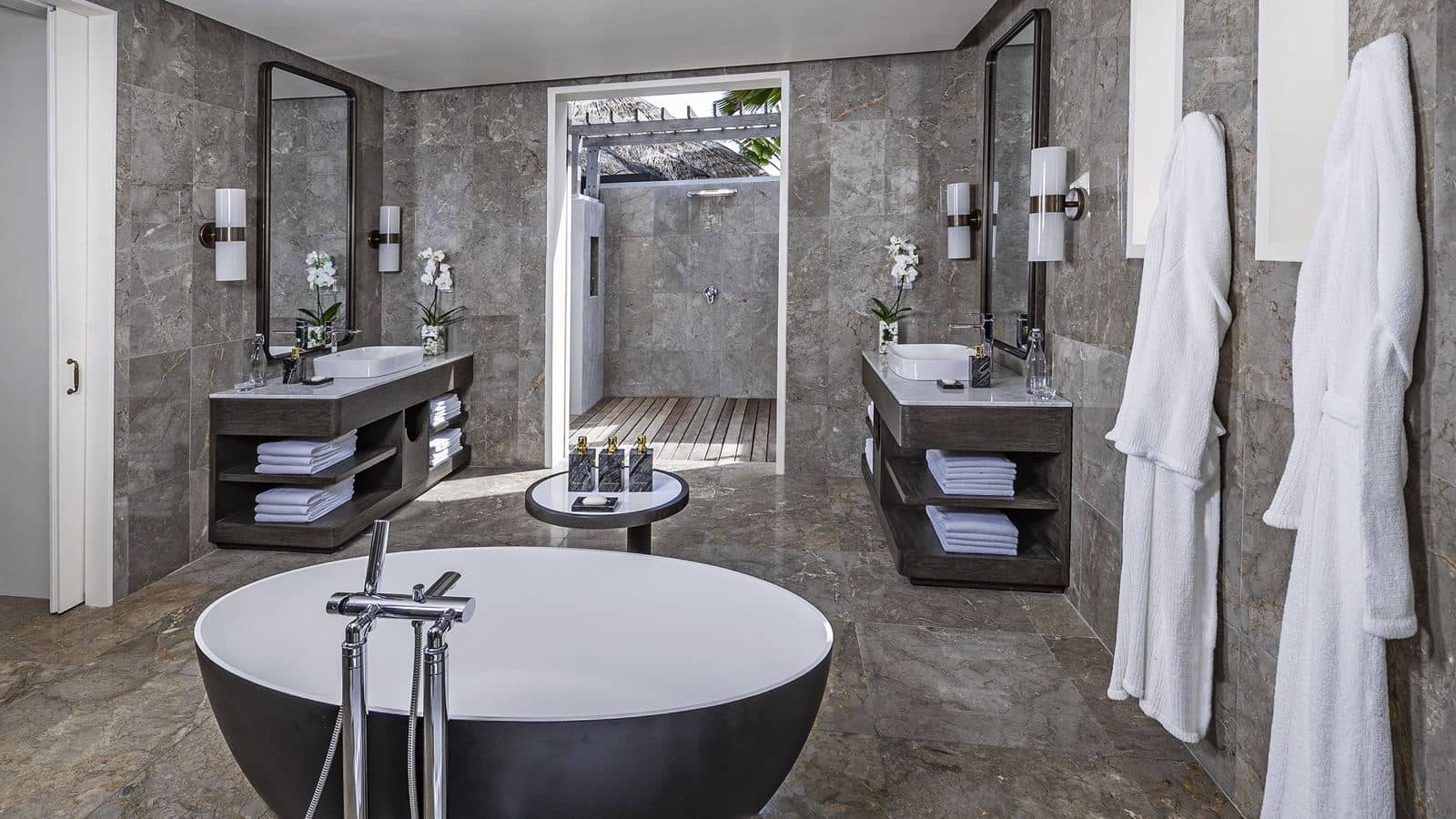 rooms-two-bedroom-beach-pool-residence