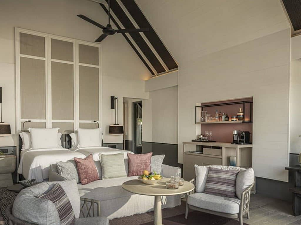 rooms-two-bedroom-oceanfront-villa