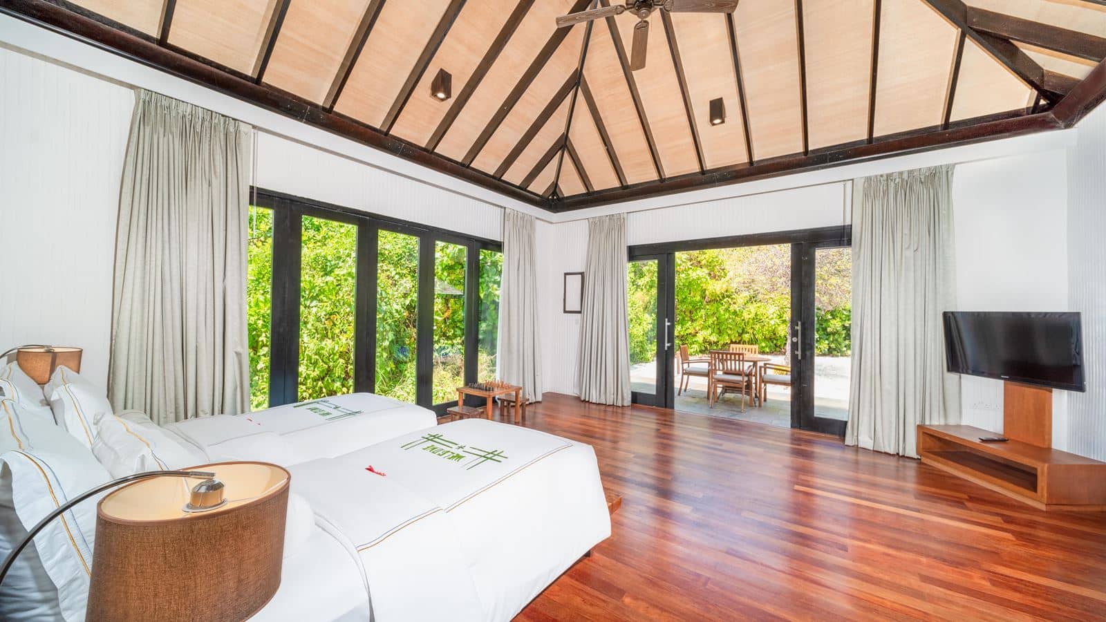 rooms-two-bedroom-beach-residence-with-pool