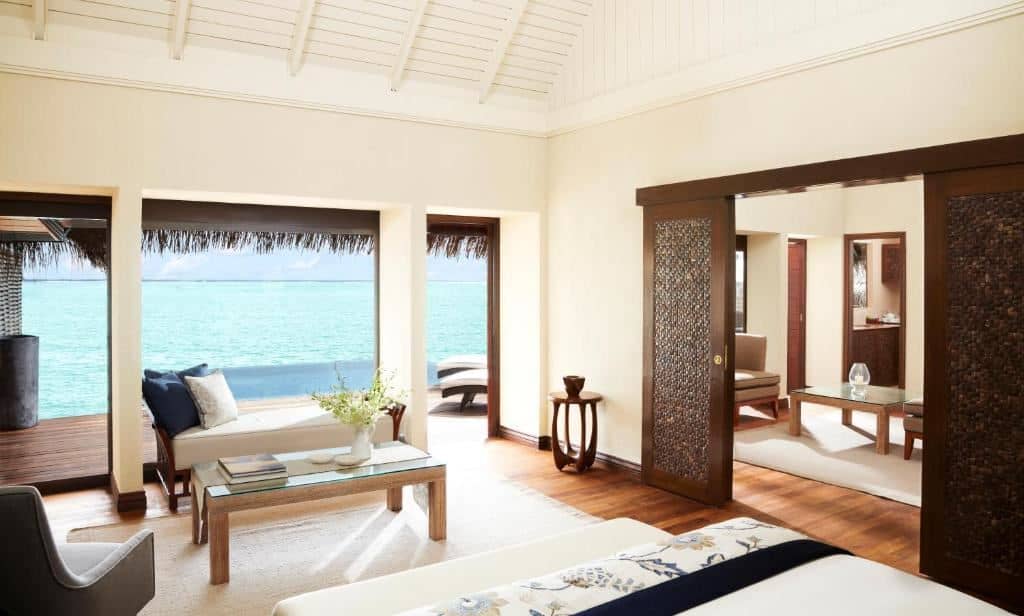 rooms-one-bedroom-ocean-suite-with-pool