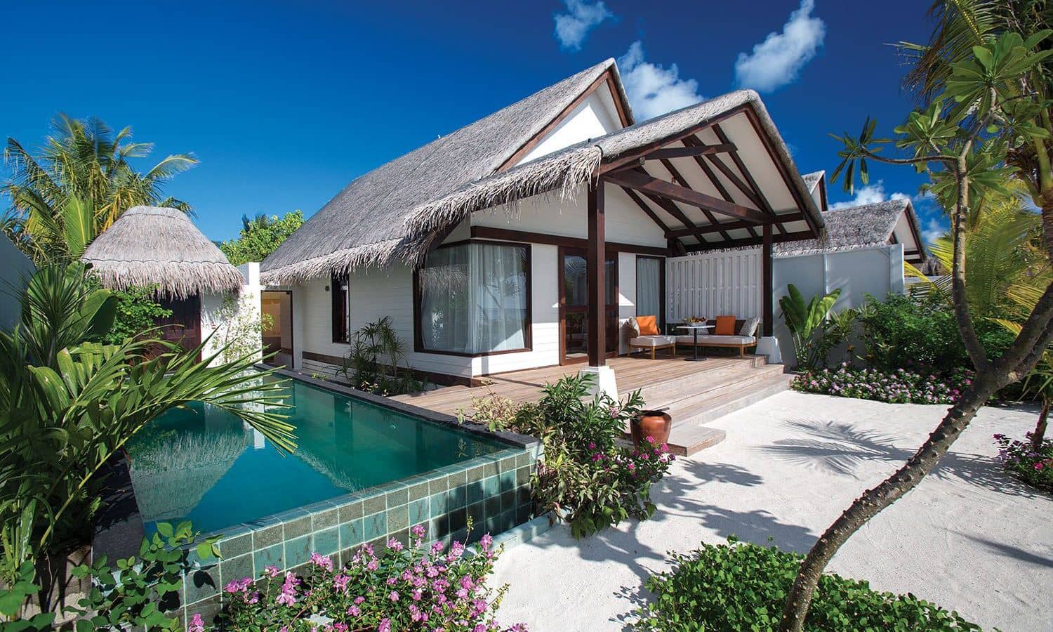 rooms-earth-villa-with-pool