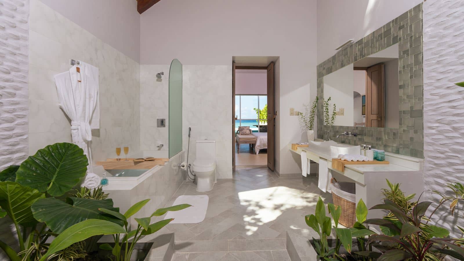 rooms-sunrise-beach-pool-villa