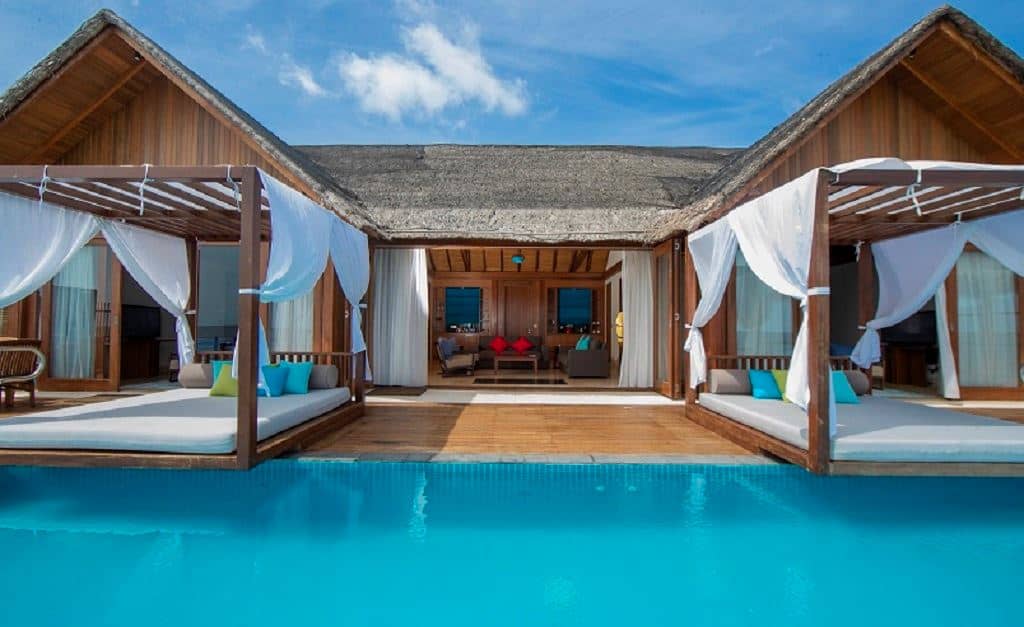 rooms-twobedrooms-reef-residence-with-pool